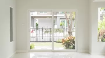 Fechamento de área com vidro, já ouviu falar?