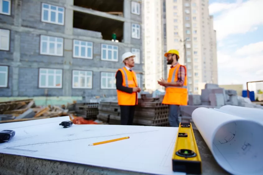 O que diferencia uma construtora de uma empreiteira e incorporadora?&nbsp;