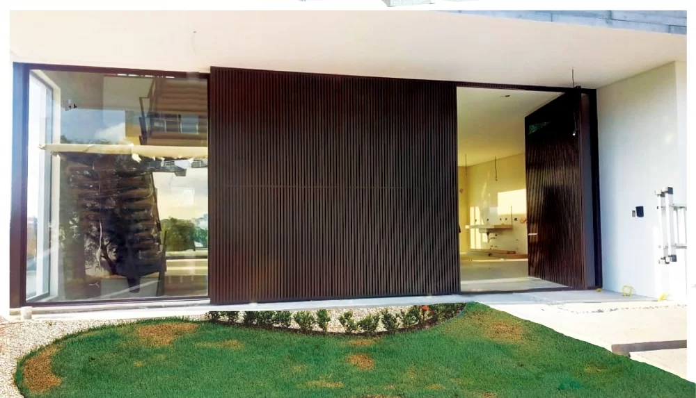 Porta Ripada de Alumínio