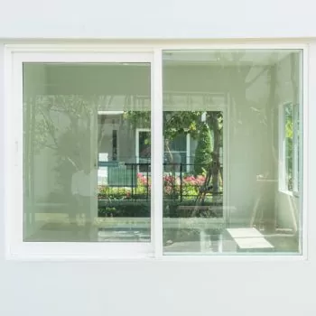 Tipos de vidro para janela: conheça os melhores para sua residência