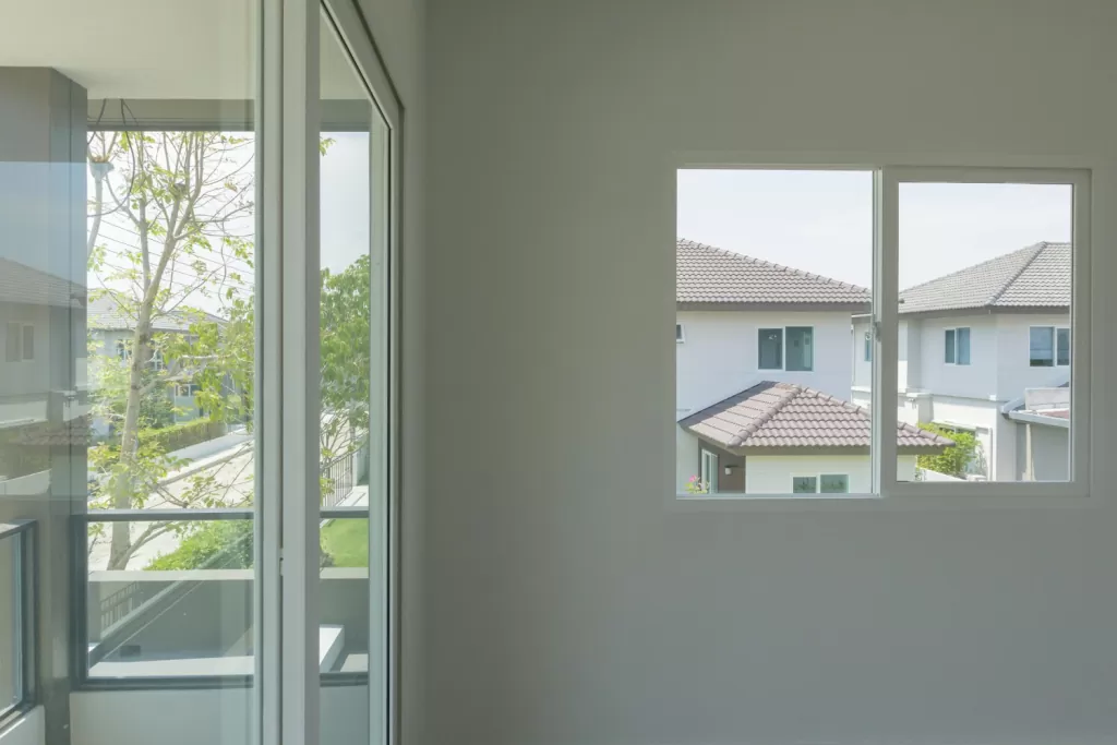 janelas de alumínio para quarto em um condomínio residencial